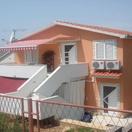 Ante - 80 M From Sea Apartment Seget Vranjica