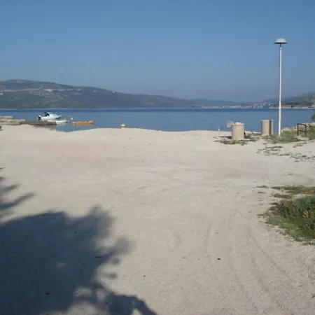 Apartment Ante - 80 M From Sea Seget Vranjica